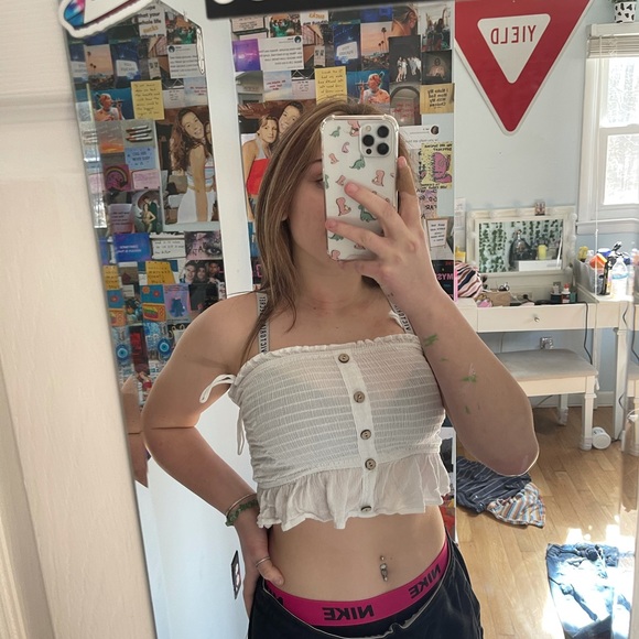 white crop top - Picture 2 of 2